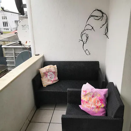 Laura Am Bahnhof Apartamento *